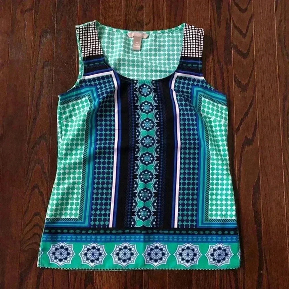 Banana Republic Tops - Banana Republic Women’s XS Green/Blue Geometric Sleeveless Blouse - EUC!